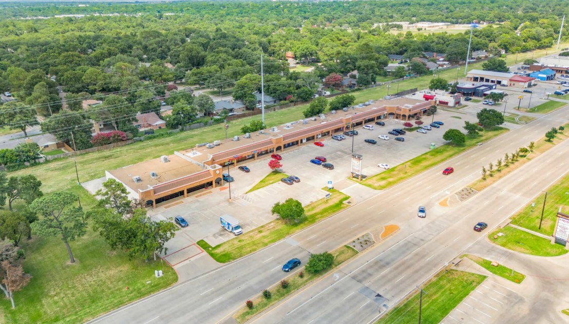 Exceptional Commercial Property in Pantego